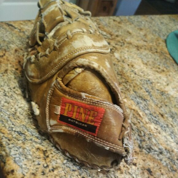RARE OLD PINE A400 FIRST BASE PROFESSIONAL MODEL BASEBALL GLOVE Left Hand Throw - Picture 8 of 12
